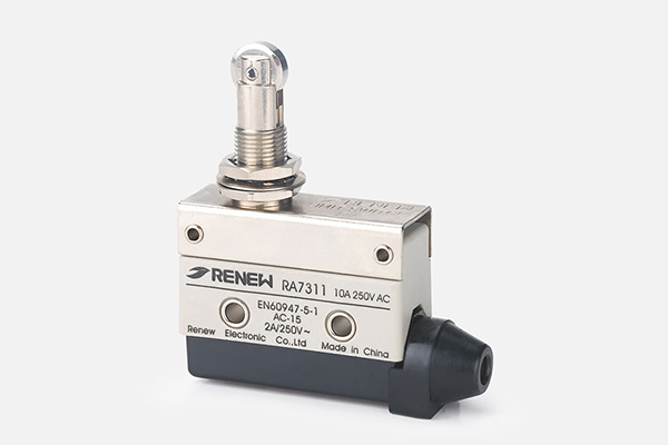 {RL7311面板安装式滚轮塞柱型 width=